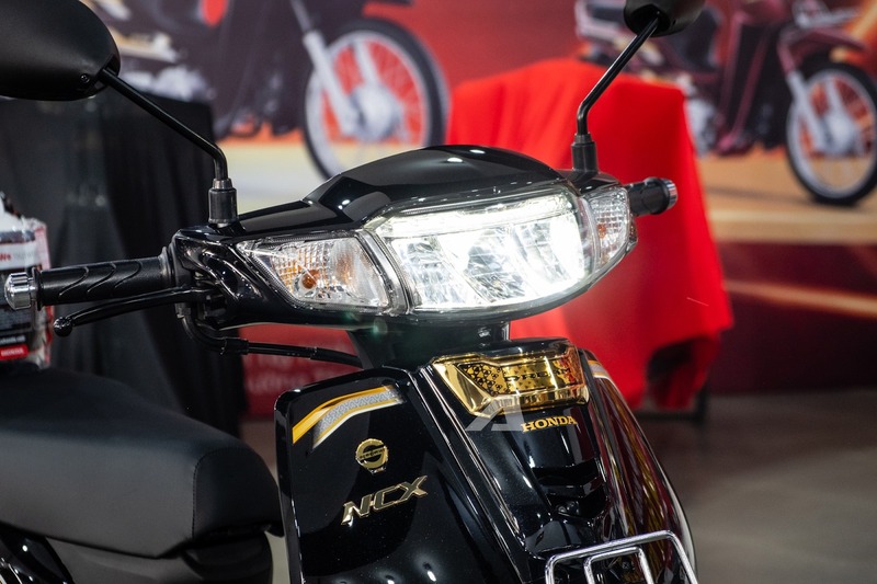 Honda Dream NCX vẫn giữ nguyên tinh thần cổ điển đồng thời tinh chỉnh hiện đại